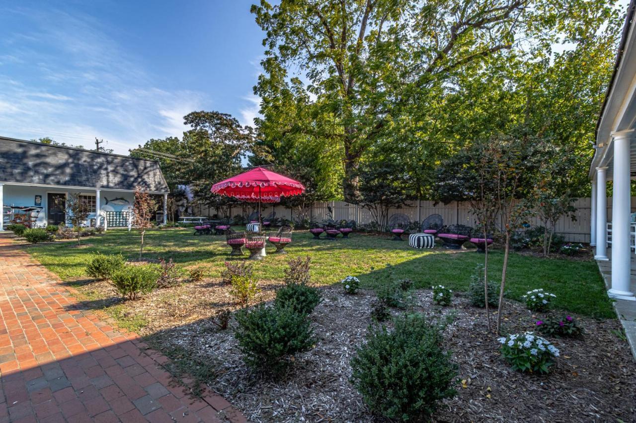 The Chesapeake Inn Urbanna Εξωτερικό φωτογραφία